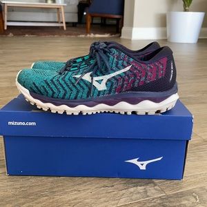 Mizuno Wave Sky women’s running shoe